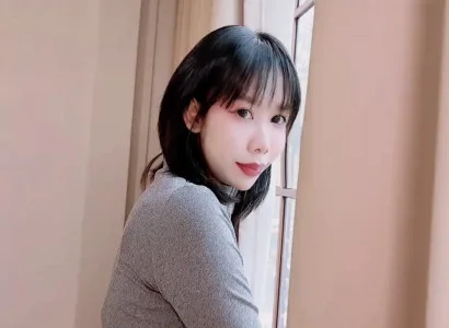 Người con gái háo hức gặp chủ nhà và quan hệ tình dục ngay